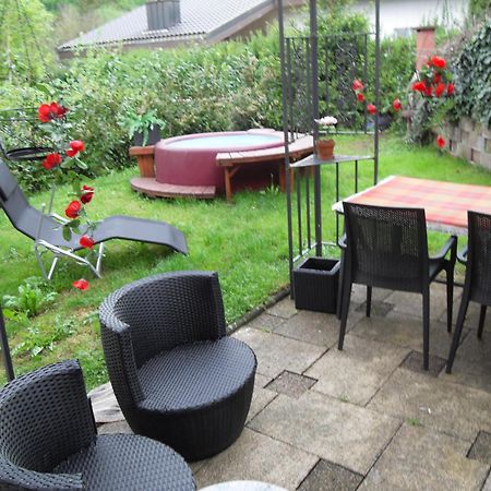 Bed&Breakfast In Flueh Hofstetten-Fluh Quarto foto